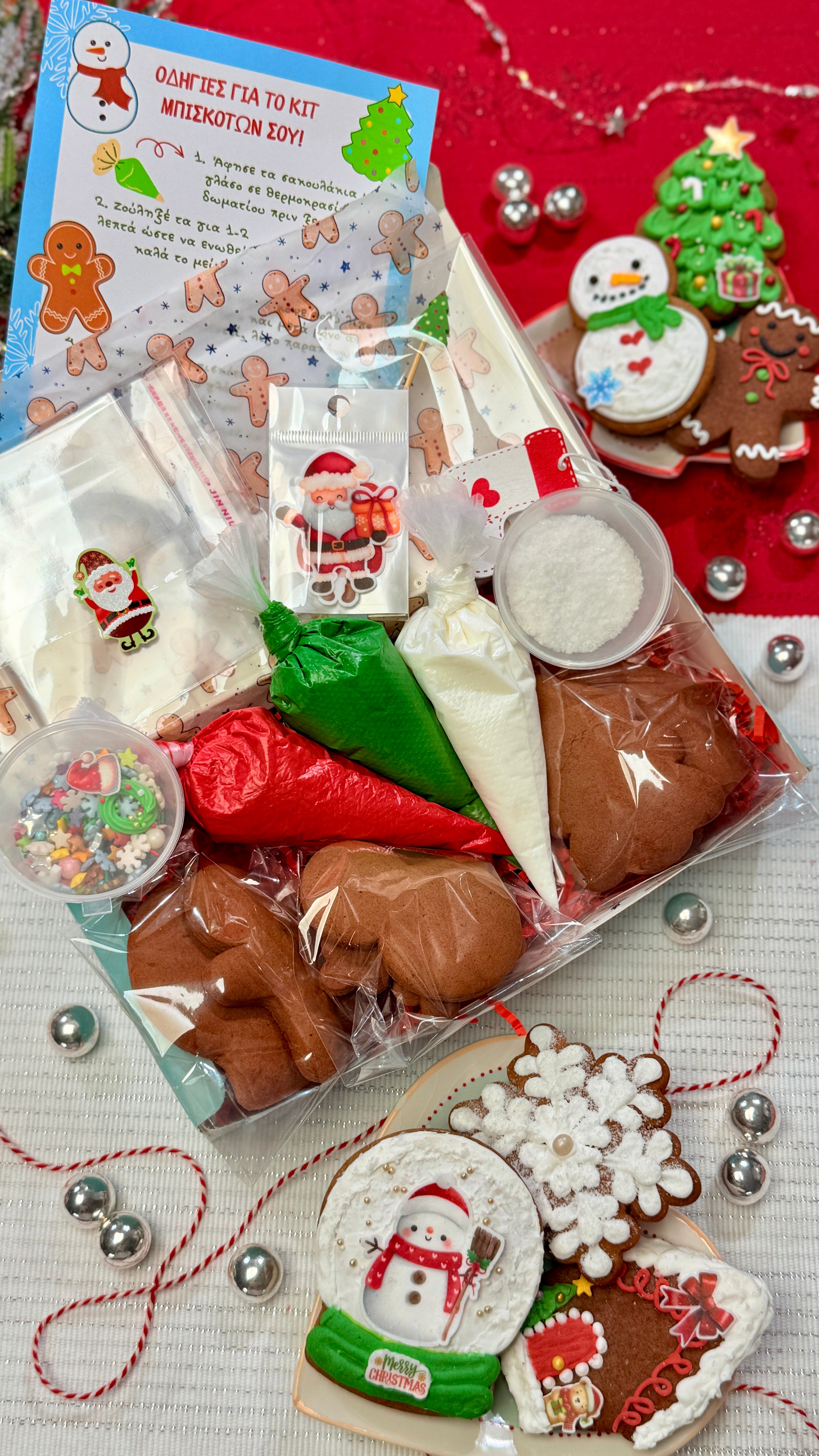 Decorate Christmas Gingerbread Cookies with Royal Icing.