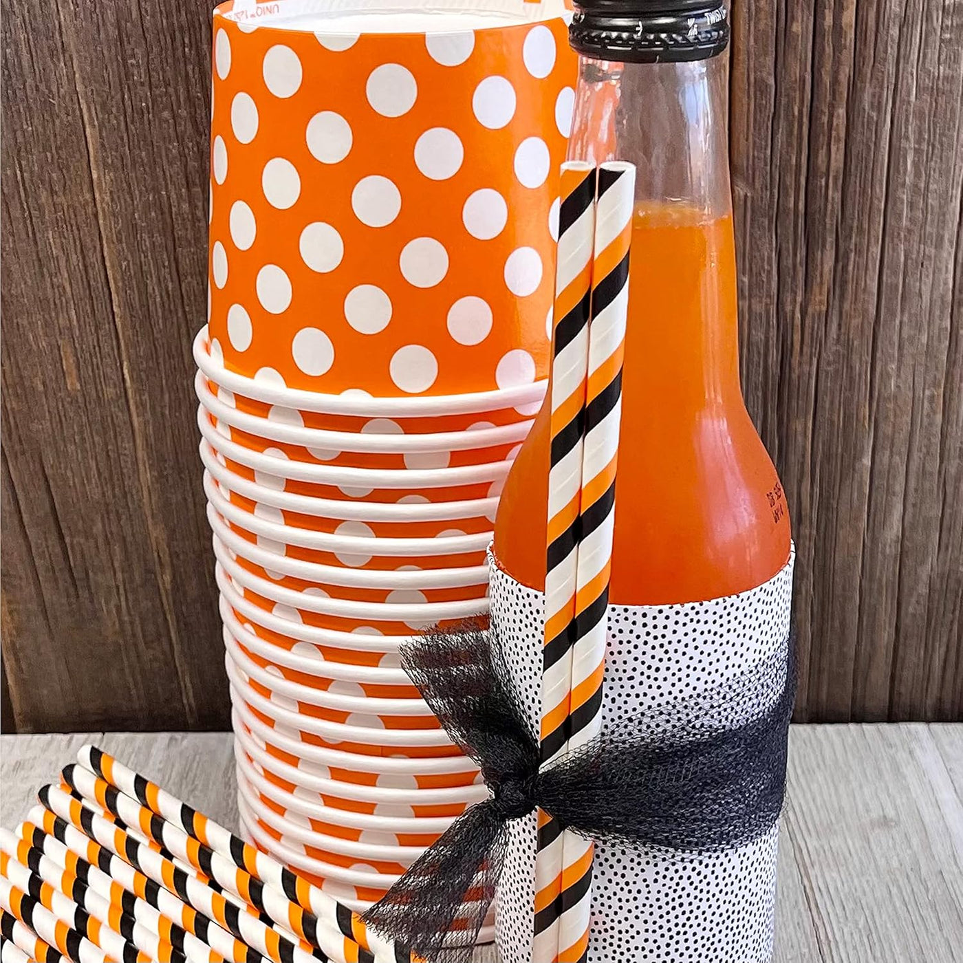 Paper Straws with Gold Dots